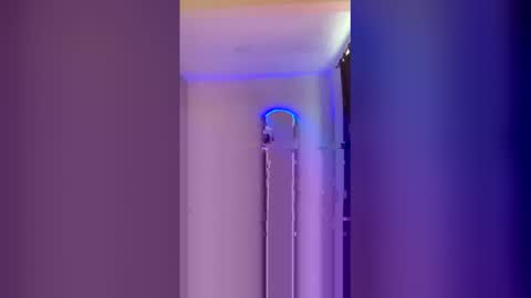 Snapshot of jasminneblair chatting on 12.19.25 Jasminne online show from 12.19.25