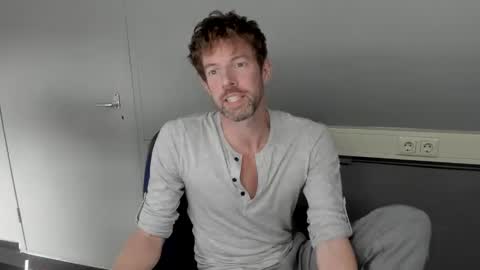 Snapshot of jasonberg29 chatting on 04.13.26 Jason online show from 04.13.26