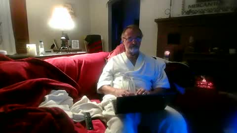 Snapshot of jasonreloaded694u chatting on 10.31.25 Jason online show from 10.31.25