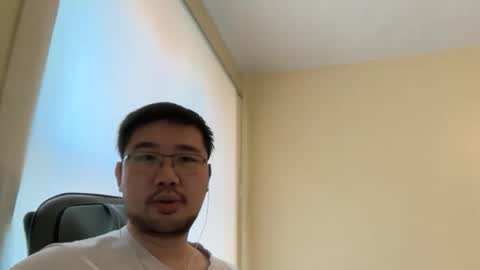 Snapshot of jasonryu2025 chatting on 12.20.25 Jason Ryu online show from 12.20.25