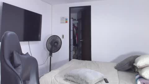 JBrooksXx online show from 01.14.25