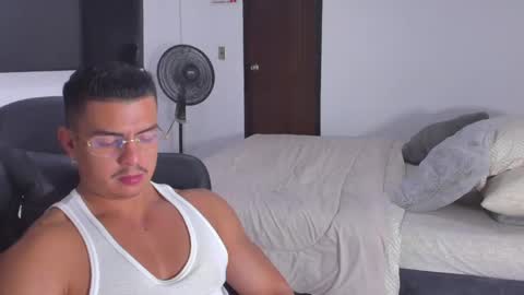 JBrooksXx online show from 01.15.25