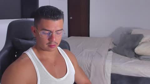 JBrooksXx online show from 01.16.25