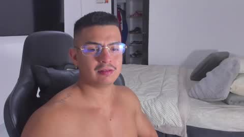 JBrooksXx online show from 01.19.25