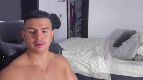 JBrooksXx online show from 01.19.25