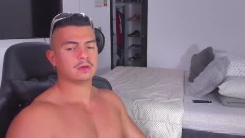 JBrooksXx online show from 01.26.25