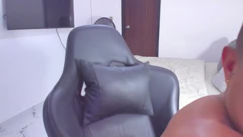 JBrooksXx online show from 01.28.25