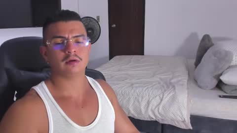 JBrooksXx online show from 01.29.25