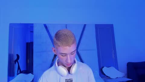 Jasper Cooper online show from 03.04.25