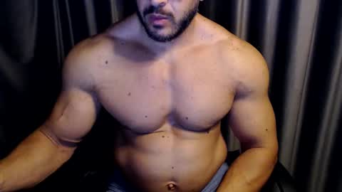 Snapshot of jasphermscl chatting on 11.01.25 JaspherMscl online show from 11.01.25