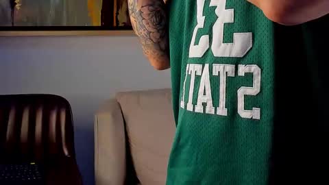 Snapshot of jasson_rodriguez69 chatting on 11.10.25 Lil Dark online show from 11.10.25