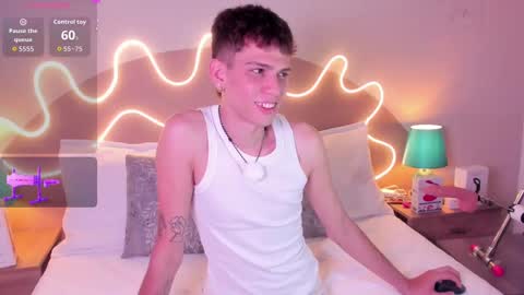 Snapshot of jasson_smit chatting on 09.30.25 J A S S O N online show from 09.30.25