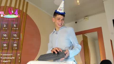 Snapshot of jasson_smit chatting on 10.07.25 J A S S O N online show from 10.07.25