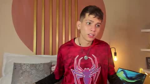 Snapshot of jasson_smit chatting on 10.08.25 J A S S O N online show from 10.08.25