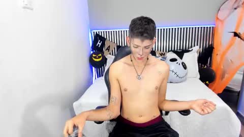 Snapshot of jasson_smit chatting on 10.26.25 J A S S O N online show from 10.26.25