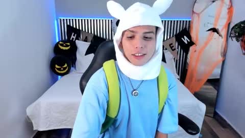 Snapshot of jasson_smit chatting on 10.31.25 J A S S O N online show from 10.31.25