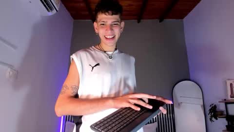 Snapshot of jasson_smit chatting on 11.11.25 J A S S O N online show from 11.11.25