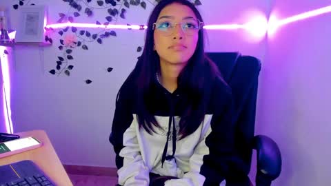 Snapshot of jaulyn_18 chatting on 04.18.26 Jaulyn online show from 04.18.26