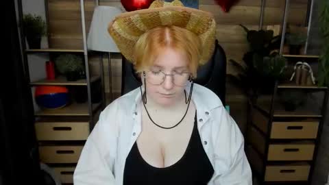 Snapshot of java_fire chatting on 10.28.25 Katerina online show from 10.28.25