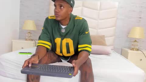 jax black online show from 11.07.25