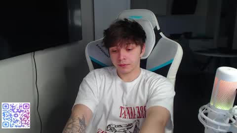 Snapshot of jayce_icestone chatting on 04.25.26 Jayce online show from 04.25.26