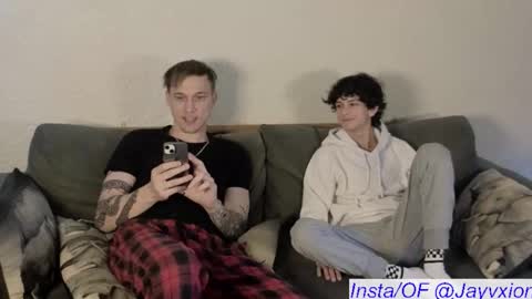 Snapshot of jaycex_69 chatting on 10.09.25 THE HOUSE online show from 10.09.25