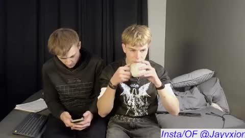 Snapshot of jaycex_69 chatting on 10.20.25 THE HOUSE online show from 10.20.25