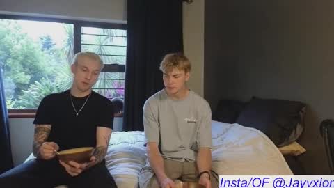 Snapshot of jaycex_69 chatting on 11.07.25 THE HOUSE online show from 11.07.25