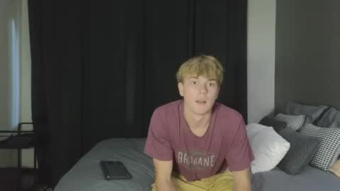 Snapshot of jaycex_69 chatting on 11.18.25 THE HOUSE online show from 11.18.25