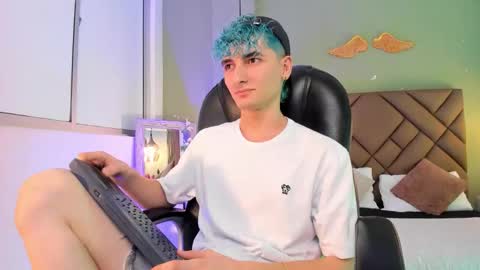 jaydenvillalobos online show from 09.17.25
