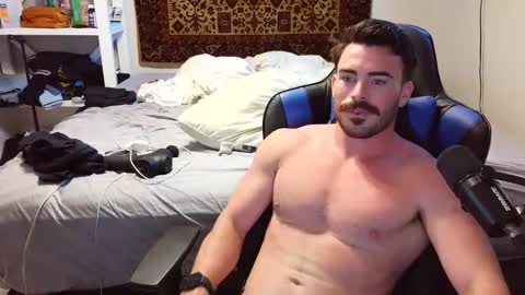 Snapshot of jaypipeahoe chatting on 10.21.25 jaypipeahoe online show from 10.21.25