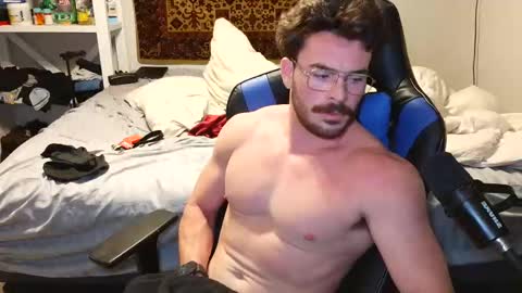 Snapshot of jaypipeahoe chatting on 11.11.25 jaypipeahoe online show from 11.11.25