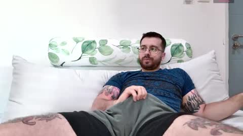 Snapshot of jayxcee_official chatting on 03.03.25 jayxcee OFFICIAL online show from 03.03.25