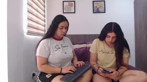 Jazmin and Scarlett online show from 02.11.26