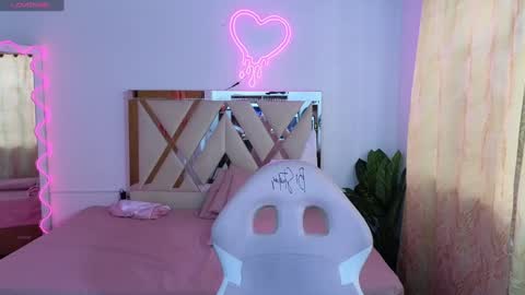 Jazmin  online show from 12.22.24