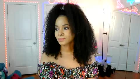 Snapshot of jazminefox chatting on 06.11.26 Jazmine Fox online show from 06.11.26