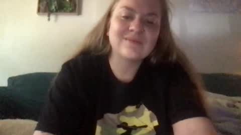 Snapshot of jazzylynn27 chatting on 10.15.25 jazzylynn27 online show from 10.15.25