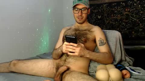 Snapshot of jblestrange chatting on 04.10.26 JBLestrange online show from 04.10.26