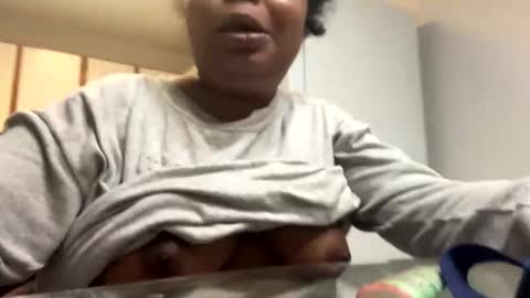 Snapshot of jccaramelbarbie12 chatting on 01.19.25 JCCaramelbarbie online show from 01.19.25