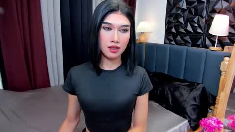 Snapshot of jchugecock chatting on 11.08.25 jchugecock online show from 11.08.25