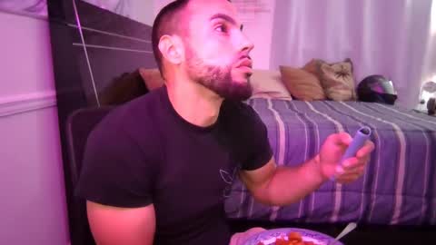 Snapshot of jcmax305 chatting on 03.08.25 JcMax305 online show from 03.08.25