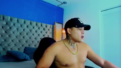 Snapshot of jdaniel_shellby chatting on 10.13.25 jhon online show from 10.13.25