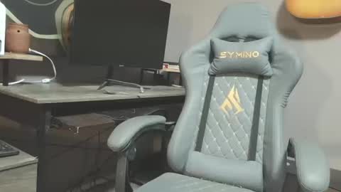 Snapshot of jdog00133 chatting on 10.14.25 jdog00133 online show from 10.14.25