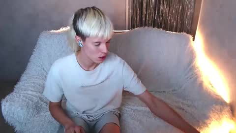 Angel online show from 11.17.25