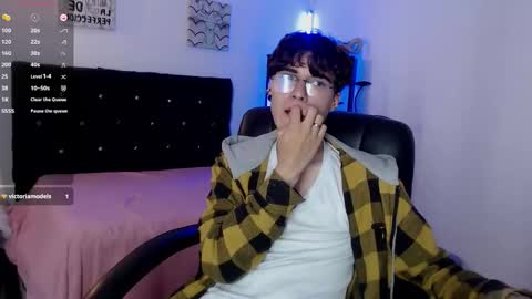 Snapshot of jeam_hot chatting on 12.01.25 jeam_hot online show from 12.01.25