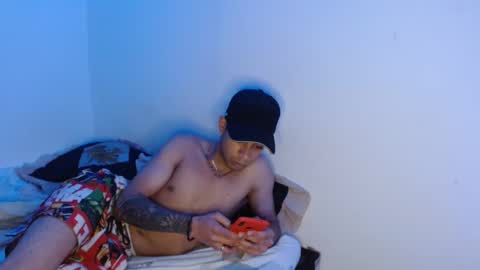 Snapshot of jeampier_sexy chatting on 12.16.24 jeampier_sexy online show from 12.16.24