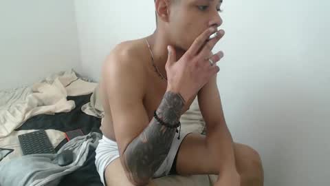 Snapshot of jeampier_sexy chatting on 12.25.24 jeampier_sexy online show from 12.25.24