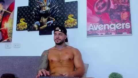 Snapshot of jean_lopez chatting on 02.16.25 Jean axelcrow Modelo Independiente online show from 02.16.25