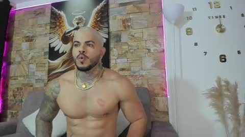 Snapshot of jean_lopez chatting on 02.05.26 Jean axelcrow Modelo Independiente online show from 02.05.26