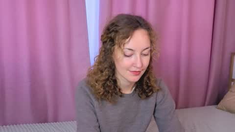 Snapshot of jeanetteswanson chatting on 10.09.25 Kelly online show from 10.09.25